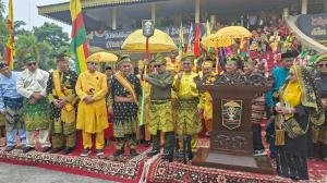 Hentak Cokmar LAMR Tiga Kali, Fadli Zon Lepas Arak-arakan HKN